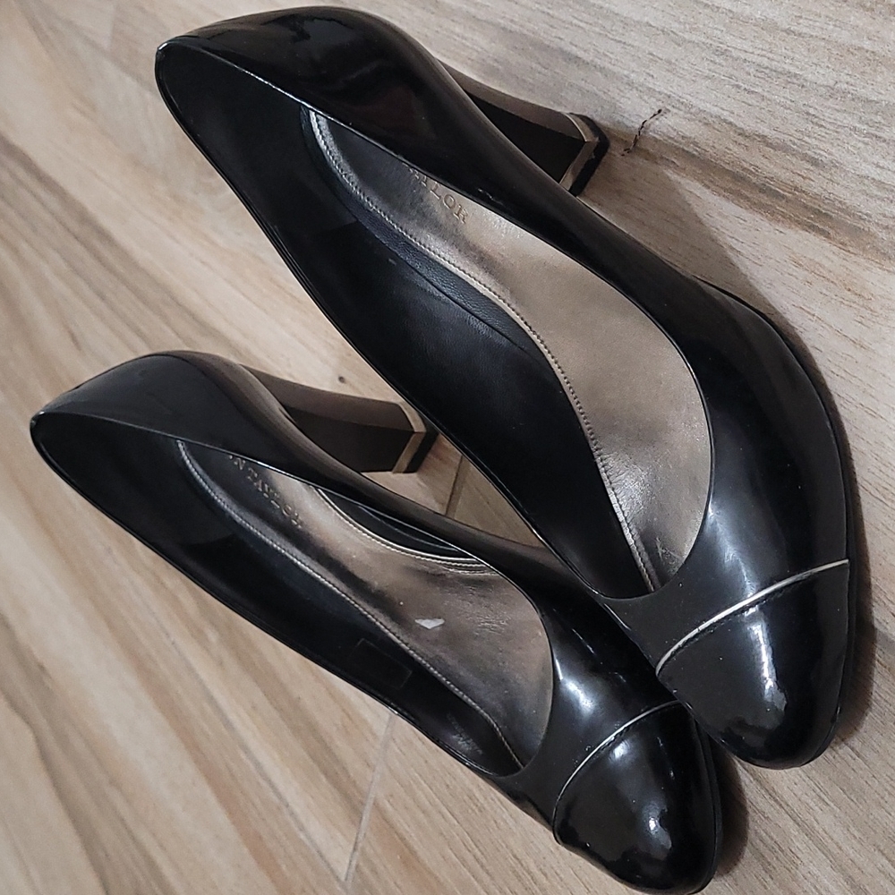 Cute Anne Taylor heels